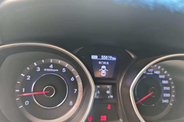 Used Hyundai Elantra (5th Generation / Langdong) 2015 1.6L Manual Leading Model Odometer Close Up
