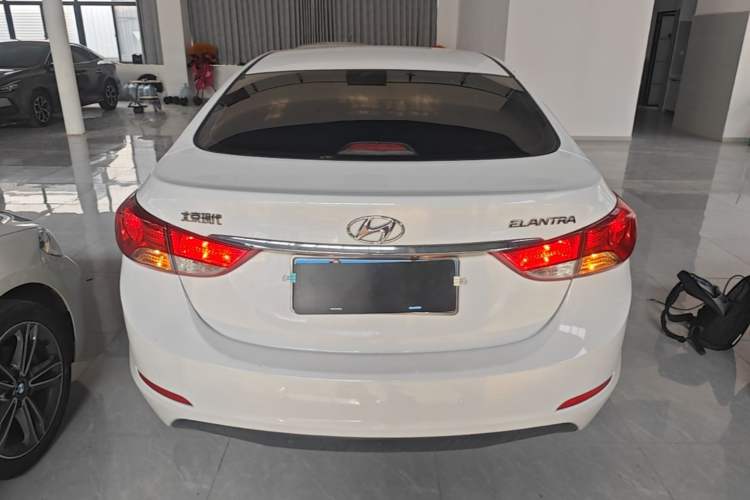 Used Hyundai Elantra (5th Generation / Langdong) 2015 1.6L Automatic Fashion Model Rear