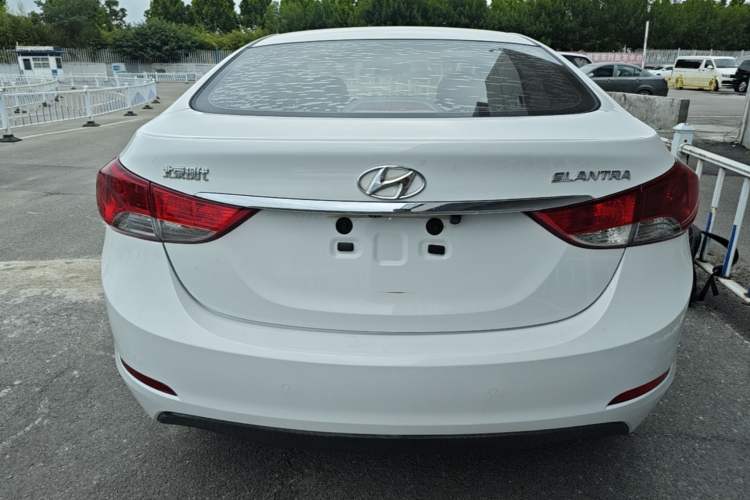 Used Hyundai Elantra (5th Generation / Langdong) 2015 1.6L Automatic Luxury Model Rear
