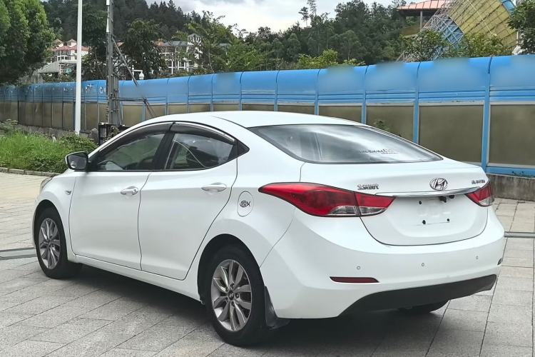 Used Hyundai Elantra (5th Generation / Langdong) 2015 1.6L Automatic Fashion Model Rear Left 45 Deg