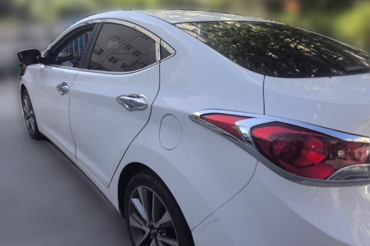 Used Hyundai Elantra (5th Generation / Langdong) 2015 1.6L Automatic Luxury Model Rear Left 45 Deg