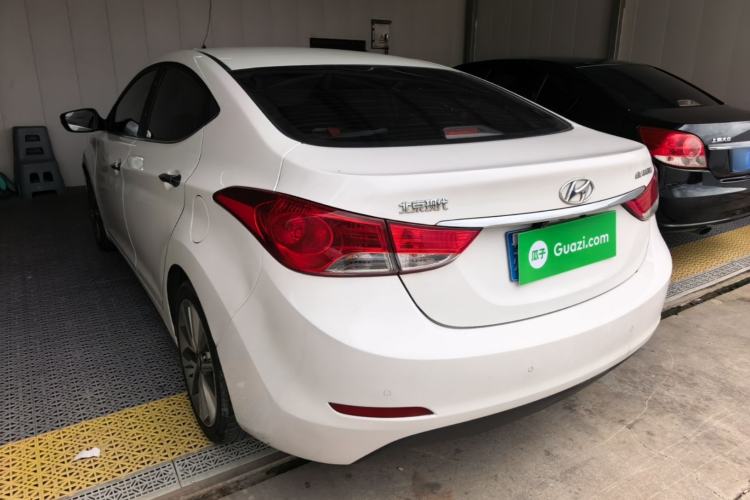 Used Hyundai Elantra (5th Generation / Langdong) 2015 1.6L Automatic Leading Model Rear Left 45 Deg