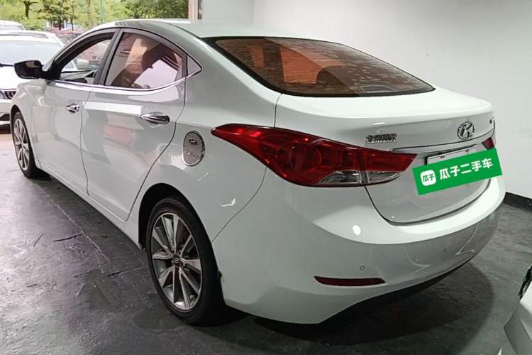 Used Hyundai Elantra (5th Generation / Langdong) 2015 1.6L Automatic Leading Model Rear Left 45 Deg
