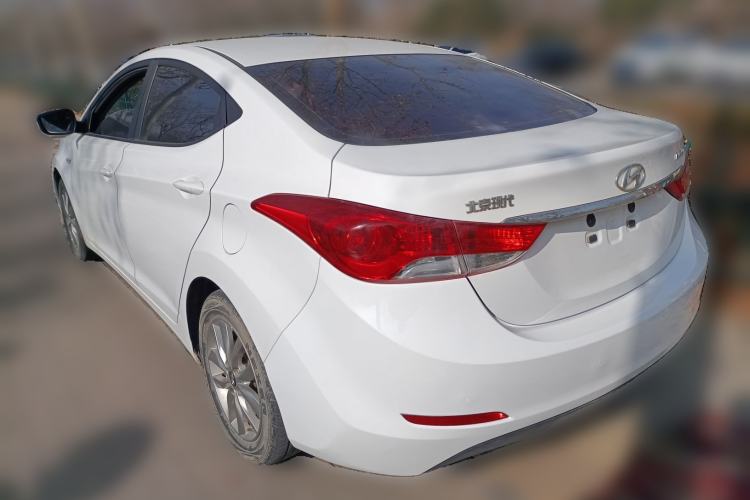 Used Hyundai Elantra (5th Generation / Langdong) 2015 1.6L Automatic Fashion Model Rear Left 45 Deg