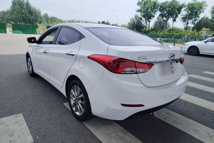 Used Hyundai Elantra (5th Generation / Langdong) 2015 1.6L Automatic Fashion Model Rear Left 45 Deg