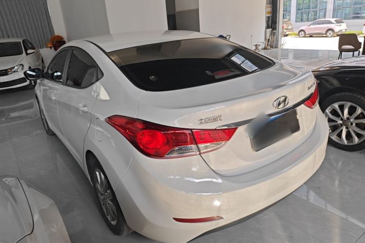 Used Hyundai Elantra (5th Generation / Langdong) 2015 1.6L Automatic Fashion Model Rear Left 45 Deg
