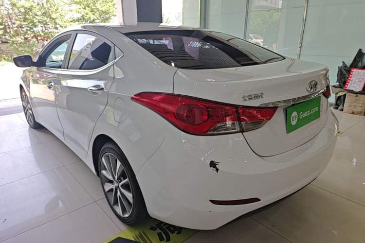Used Hyundai Elantra (5th Generation / Langdong) 2015 1.6L Automatic Leading Model Rear Left 45 Deg