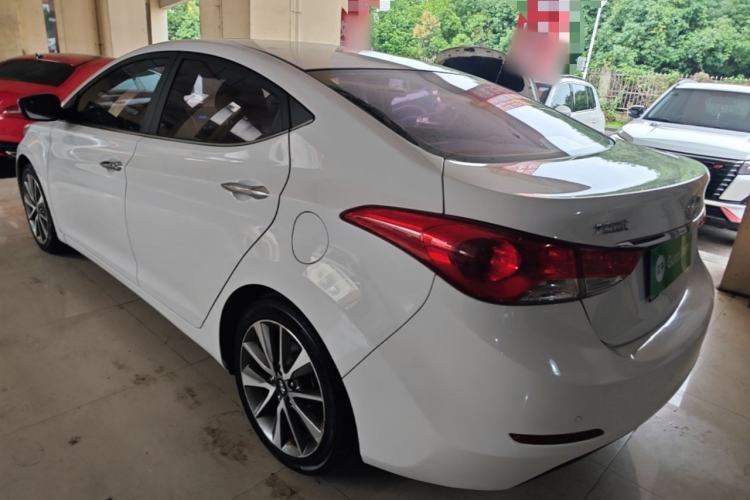 Used Hyundai Elantra (5th Generation / Langdong) 2015 1.6L Automatic Leading Model Rear Left 45 Deg