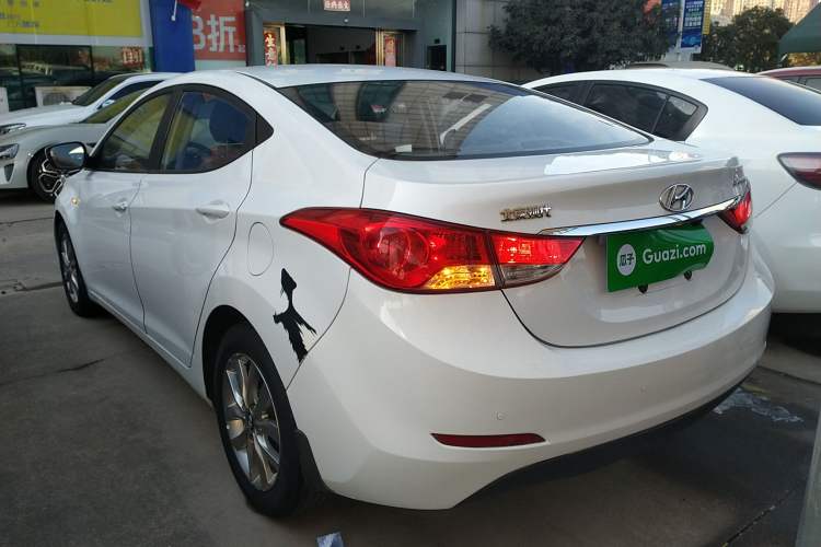 Used Hyundai Elantra (5th Generation / Langdong) 2015 1.6L Automatic Fashion Model Rear Left 45 Deg