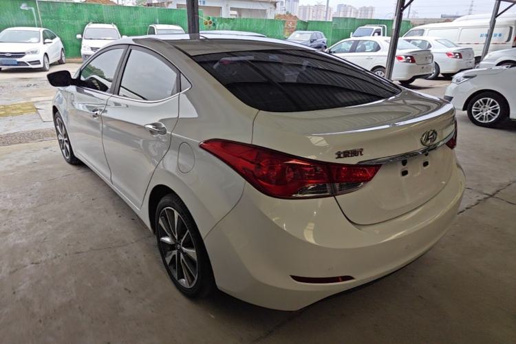 Used Hyundai Elantra (5th Generation / Langdong) 2015 1.6L Automatic Leading Model Rear Left 45 Deg
