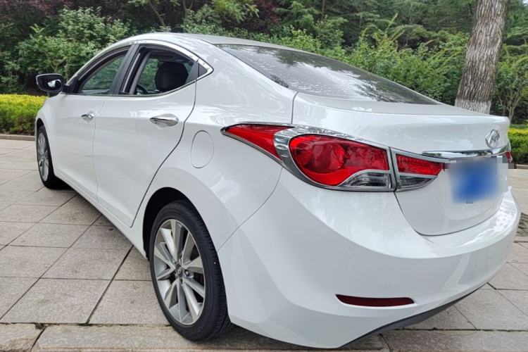 Used Hyundai Elantra (5th Generation / Langdong) 2015 1.6L Automatic Leading Model Rear Left 45 Deg
