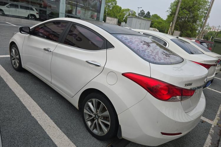 Used Hyundai Elantra (5th Generation / Langdong) 2015 1.6L Automatic Leading Model Rear Left 45 Deg