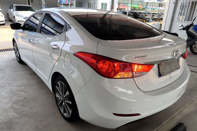 Used Hyundai Elantra (5th Generation / Langdong) 2015 1.6L Automatic Leading Model Rear Left 45 Deg
