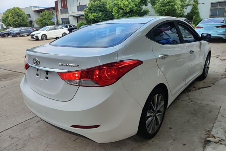 Used Hyundai Elantra (5th Generation / Langdong) 2015 1.6L Automatic Leading Model Rear Right 45 Deg