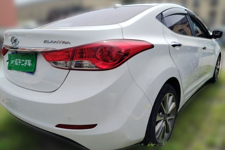 Used Hyundai Elantra (5th Generation / Langdong) 2015 1.6L Automatic Leading Model Rear Right 45 Deg