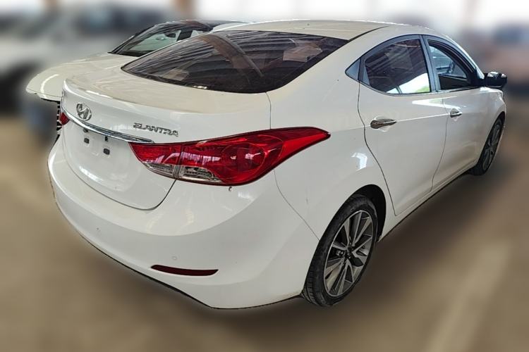 Used Hyundai Elantra (5th Generation / Langdong) 2015 1.6L Automatic Luxury Model Rear Right 45 Deg