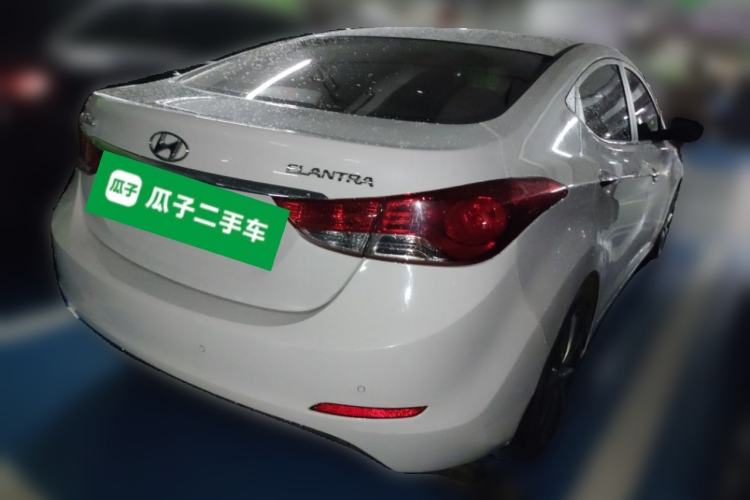 Used Hyundai Elantra (5th Generation / Langdong) 2015 1.6L Automatic Leading Model Rear Right 45 Deg