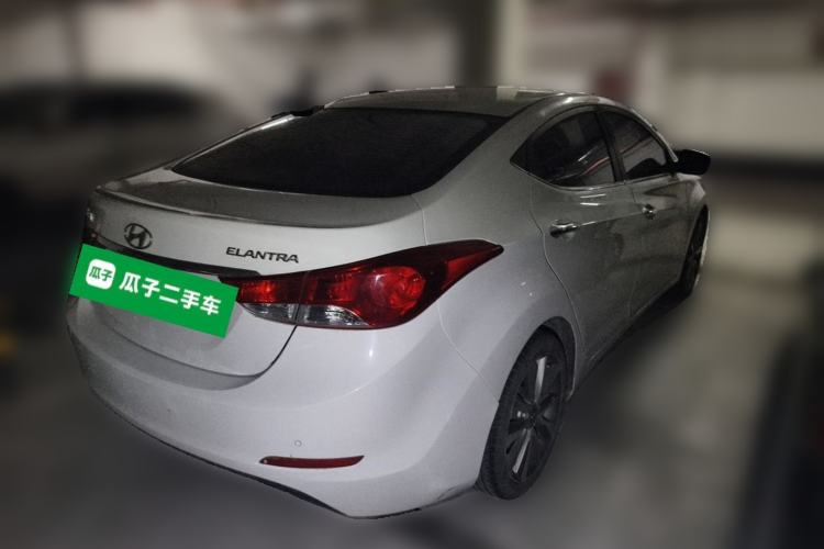 Used Hyundai Elantra (5th Generation / Langdong) 2015 1.6L Automatic Leading Model Rear Right 45 Deg