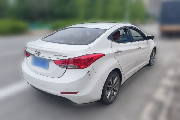 Used Hyundai Elantra (5th Generation / Langdong) 2015 1.6L Automatic Leading Model Rear Right 45 Deg