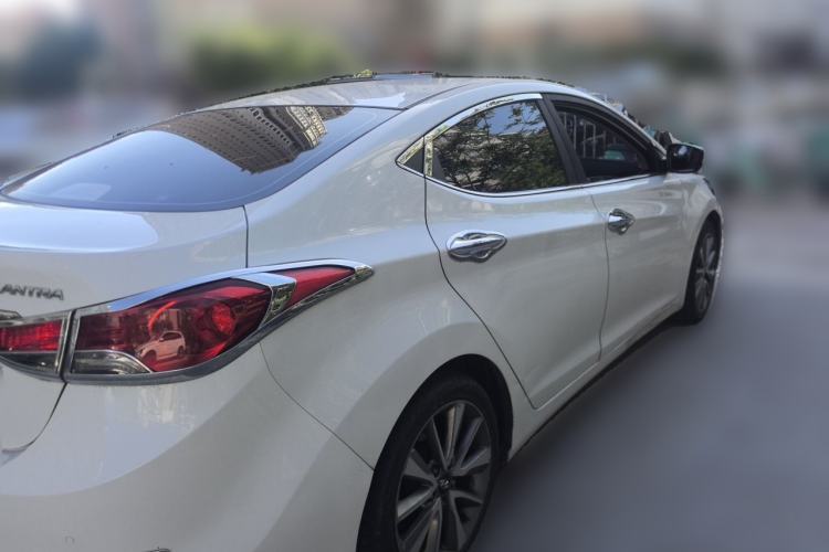 Used Hyundai Elantra (5th Generation / Langdong) 2015 1.6L Automatic Luxury Model Rear Right 45 Deg