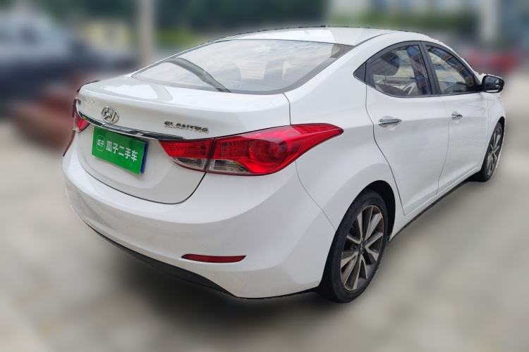 Used Hyundai Elantra (5th Generation / Langdong) 2015 1.6L Automatic Luxury Model Rear Right 45 Deg
