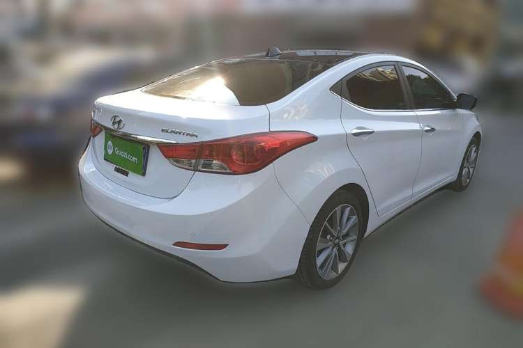 Used Hyundai Elantra (5th Generation / Langdong) 2015 1.6L Automatic Luxury Model Rear Right 45 Deg