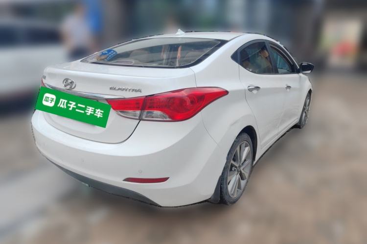 Used Hyundai Elantra (5th Generation / Langdong) 2015 1.6L Automatic Leading Model Rear Right 45 Deg