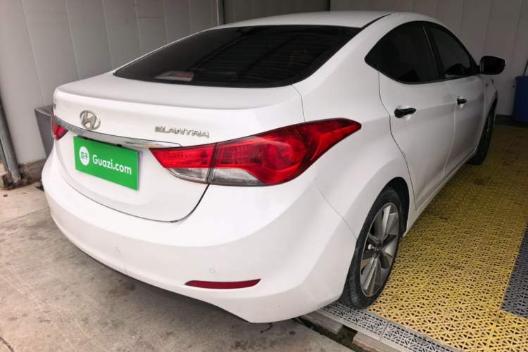Used Hyundai Elantra (5th Generation / Langdong) 2015 1.6L Automatic Leading Model Rear Right 45 Deg
