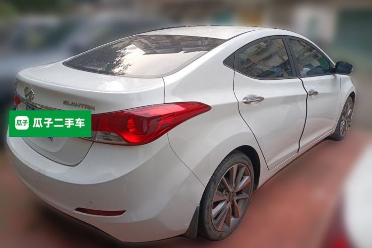 Used Hyundai Elantra (5th Generation / Langdong) 2015 1.6L Automatic Leading Model Rear Right 45 Deg