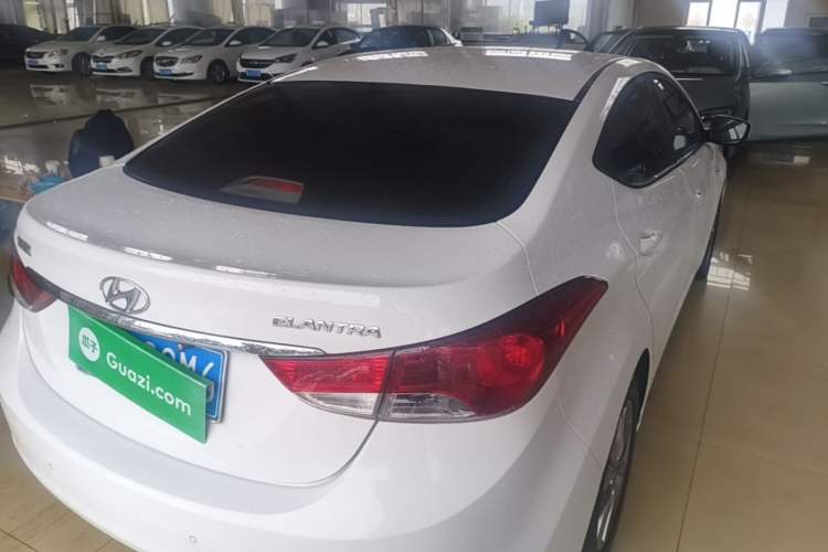 Used Hyundai Elantra (5th Generation / Langdong) 2015 1.6L Automatic Fashion Model Rear Right 45 Deg