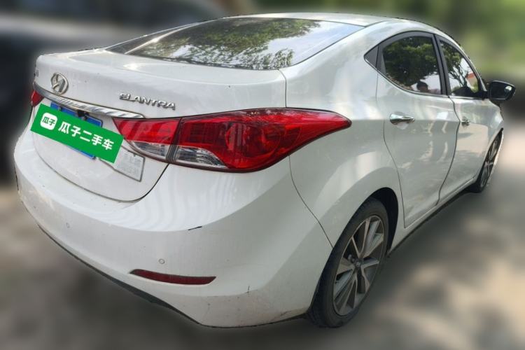 Used Hyundai Elantra (5th Generation / Langdong) 2015 1.6L Automatic Leading Model Rear Right 45 Deg