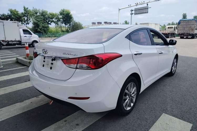 Used Hyundai Elantra (5th Generation / Langdong) 2015 1.6L Automatic Fashion Model Rear Right 45 Deg