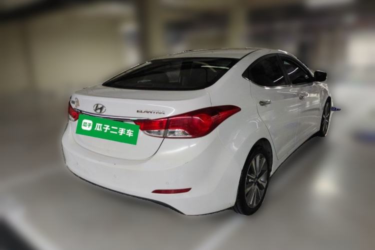 Used Hyundai Elantra (5th Generation / Langdong) 2015 1.6L Automatic Leading Model Rear Right 45 Deg