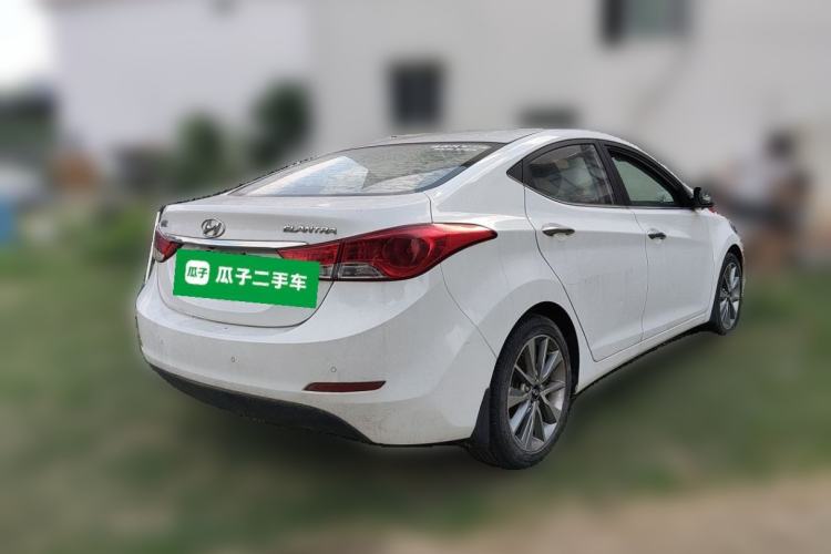 Used Hyundai Elantra (5th Generation / Langdong) 2015 1.6L Automatic Leading Model Rear Right 45 Deg