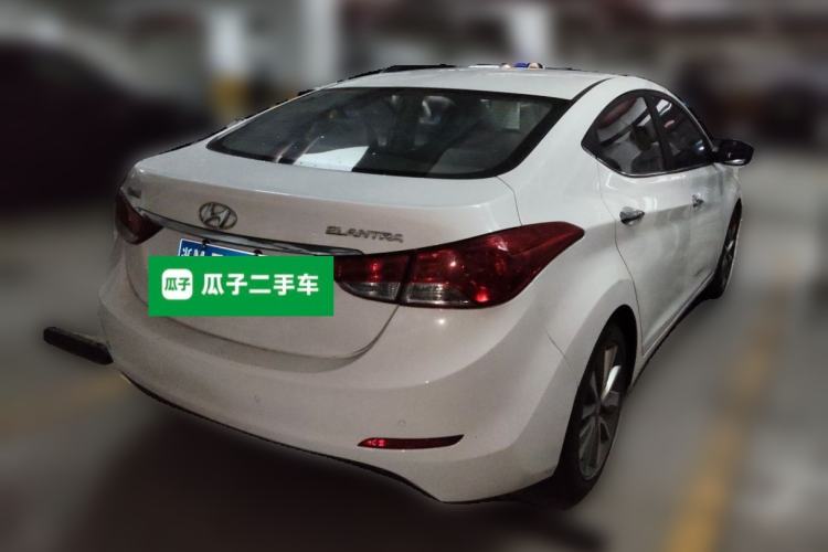 Used Hyundai Elantra (5th Generation / Langdong) 2015 1.6L Automatic Leading Model Rear Right 45 Deg
