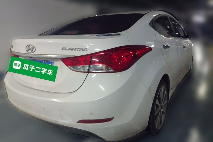 Used Hyundai Elantra (5th Generation / Langdong) 2015 1.6L Automatic Leading Model Rear Right 45 Deg