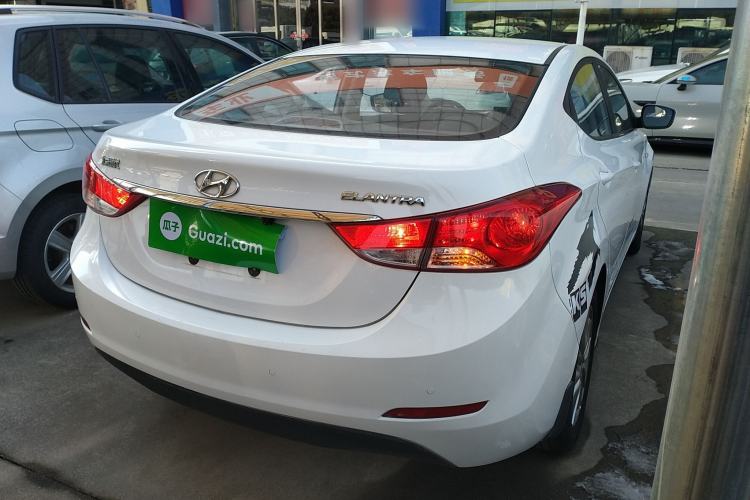Used Hyundai Elantra (5th Generation / Langdong) 2015 1.6L Automatic Fashion Model Rear Right 45 Deg