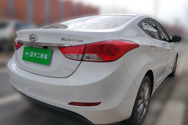 Used Hyundai Elantra (5th Generation / Langdong) 2015 1.6L Automatic Fashion Model Rear Right 45 Deg