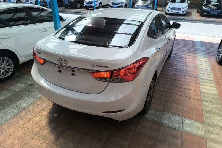 Used Hyundai Elantra (5th Generation / Langdong) 2015 1.6L Automatic Leading Model Rear Right 45 Deg