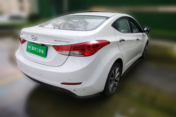 Used Hyundai Elantra (5th Generation / Langdong) 2015 1.6L Automatic Leading Model Rear Right 45 Deg