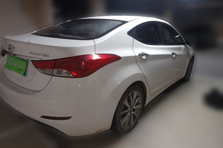 Used Hyundai Elantra (5th Generation / Langdong) 2015 1.6L Automatic Luxury Model Rear Right 45 Deg