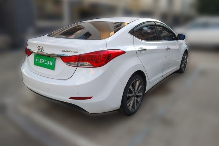 Used Hyundai Elantra (5th Generation / Langdong) 2015 1.6L Automatic Leading Model Rear Right 45 Deg