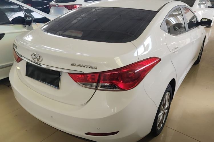 Used Hyundai Elantra (5th Generation / Langdong) 2015 1.6L Automatic Fashion Model Rear Right 45 Deg