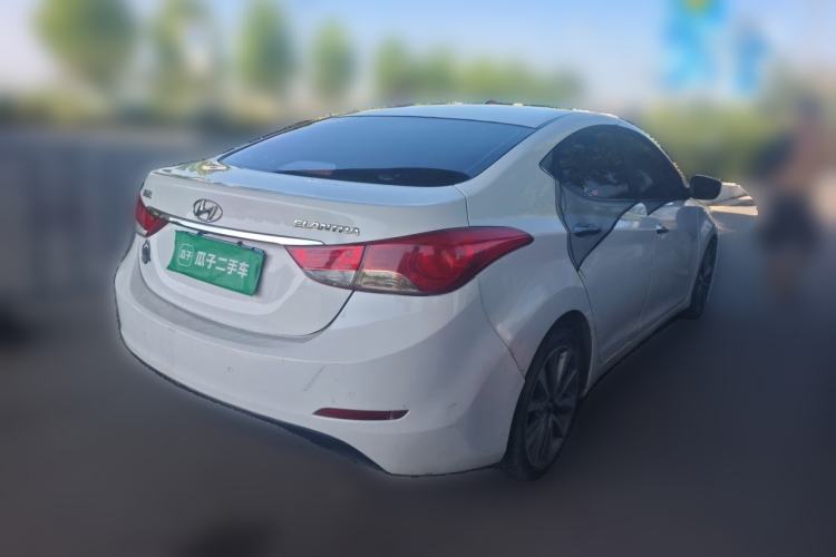 Used Hyundai Elantra (5th Generation / Langdong) 2015 1.6L Automatic Leading Model Rear Right 45 Deg