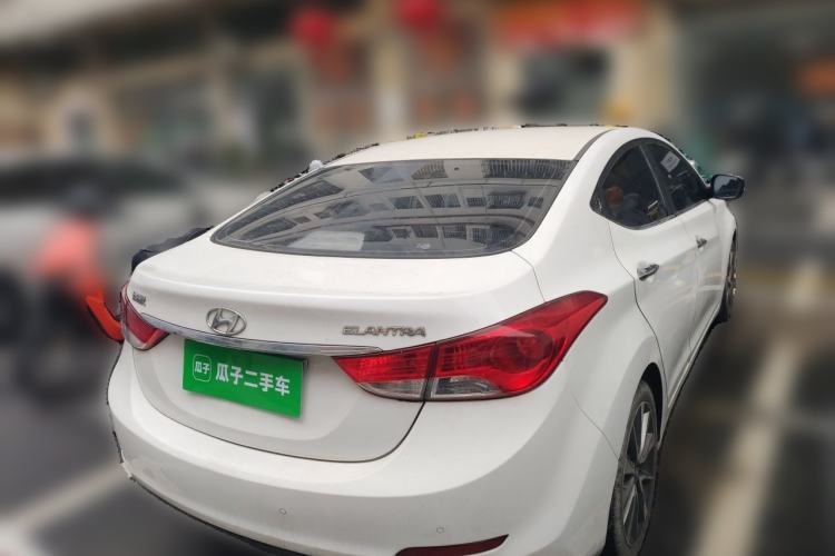 Used Hyundai Elantra (5th Generation / Langdong) 2015 1.6L Automatic Leading Model Rear Right 45 Deg