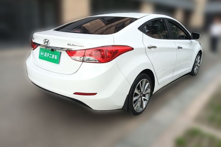 Used Hyundai Elantra (5th Generation / Langdong) 2015 1.6L Automatic Leading Model Rear Right 45 Deg