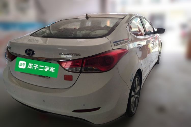Used Hyundai Elantra (5th Generation / Langdong) 2015 1.6L Automatic Leading Model Rear Right 45 Deg