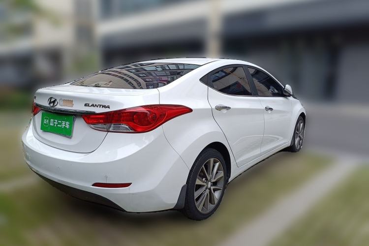 Used Hyundai Elantra (5th Generation / Langdong) 2015 1.6L Automatic Leading Model Rear Right 45 Deg