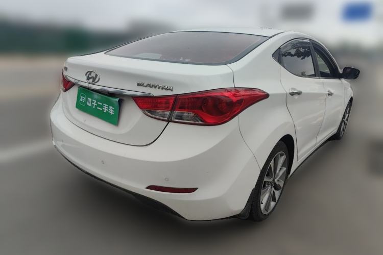 Used Hyundai Elantra (5th Generation / Langdong) 2015 1.6L Automatic Leading Model Rear Right 45 Deg