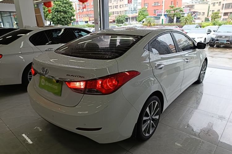 Used Hyundai Elantra (5th Generation / Langdong) 2015 1.6L Automatic Leading Model Rear Right 45 Deg